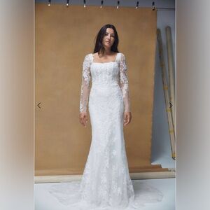 Nouvelle Amsale Maria Floral Lace Wedding Gown with Matching Lace Veil